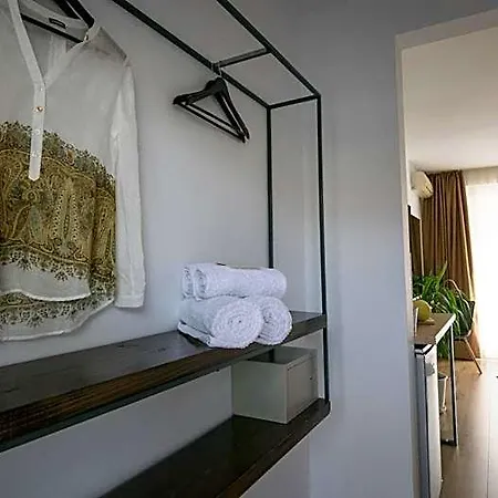 The Mint - Saint Hotel 2*